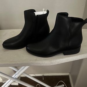 NIB Coke Haan boots Size 10